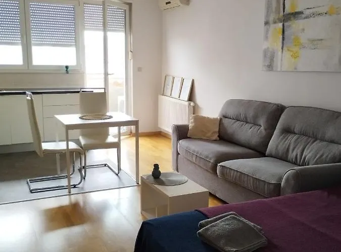 Apartment City
